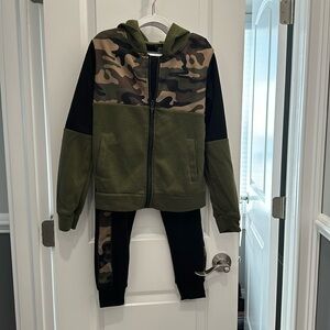 Boys camo sweat outfit